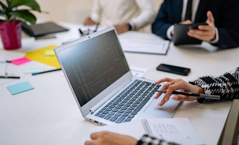 How AI the Professional Services Industry’s Challenges