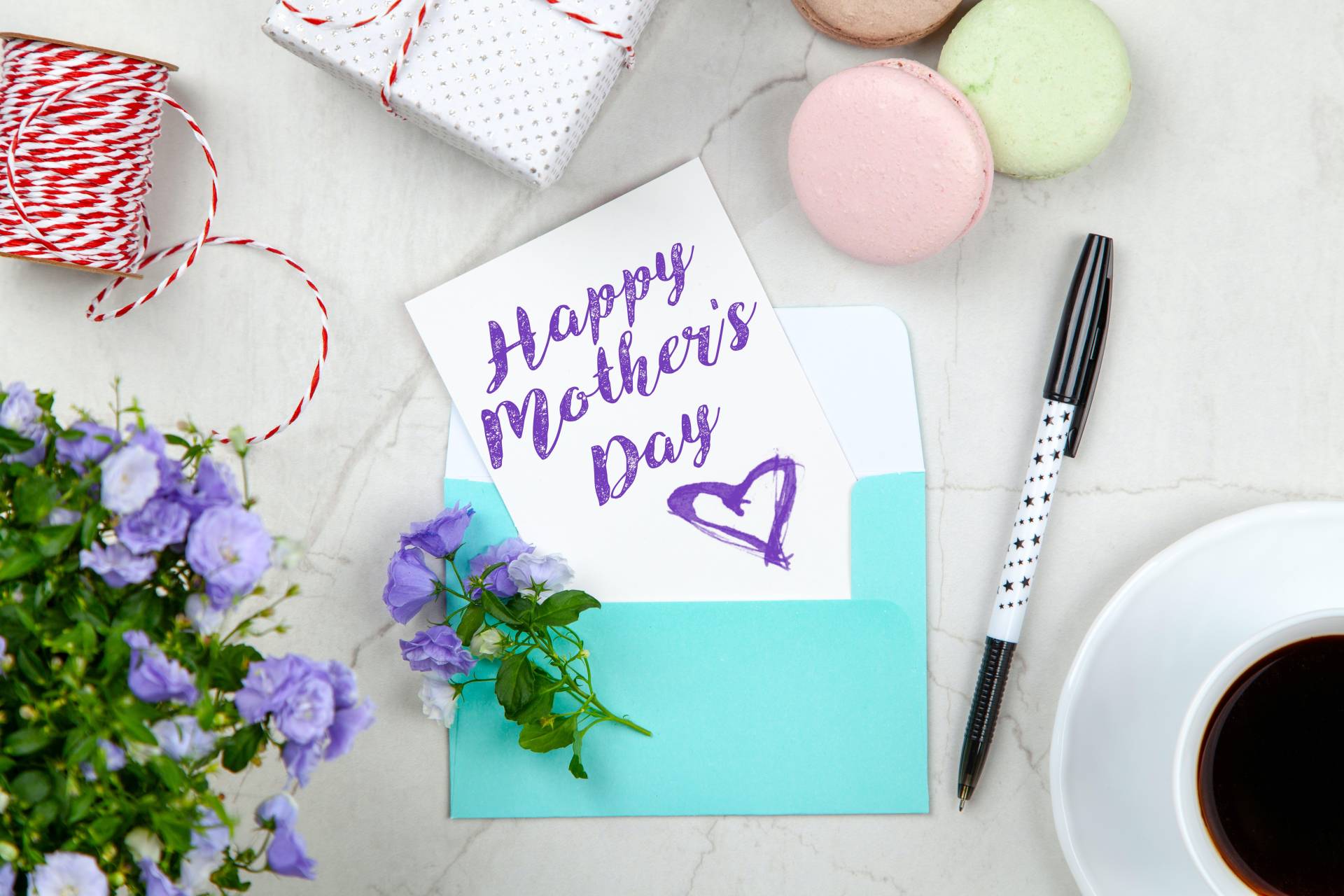 MOTHER'S DAY GIFT IDEAS FOR WORKING MOMS - Bridgette Raes Style Group