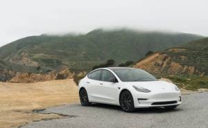 Tesla Settles Shareholder Lawsuit