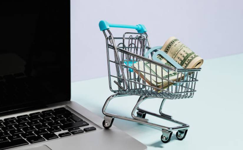 Read more about the article Evolution of Direct Promoting from E-commerce to Social Commerce