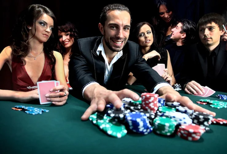How to win poker chips online