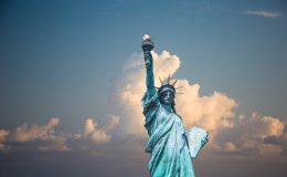 Statue of Liberty, New York / New York confirms record gambling revenues