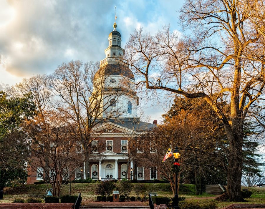 A straight-on view of the Maryland state capitol in Annapolis, Maryland