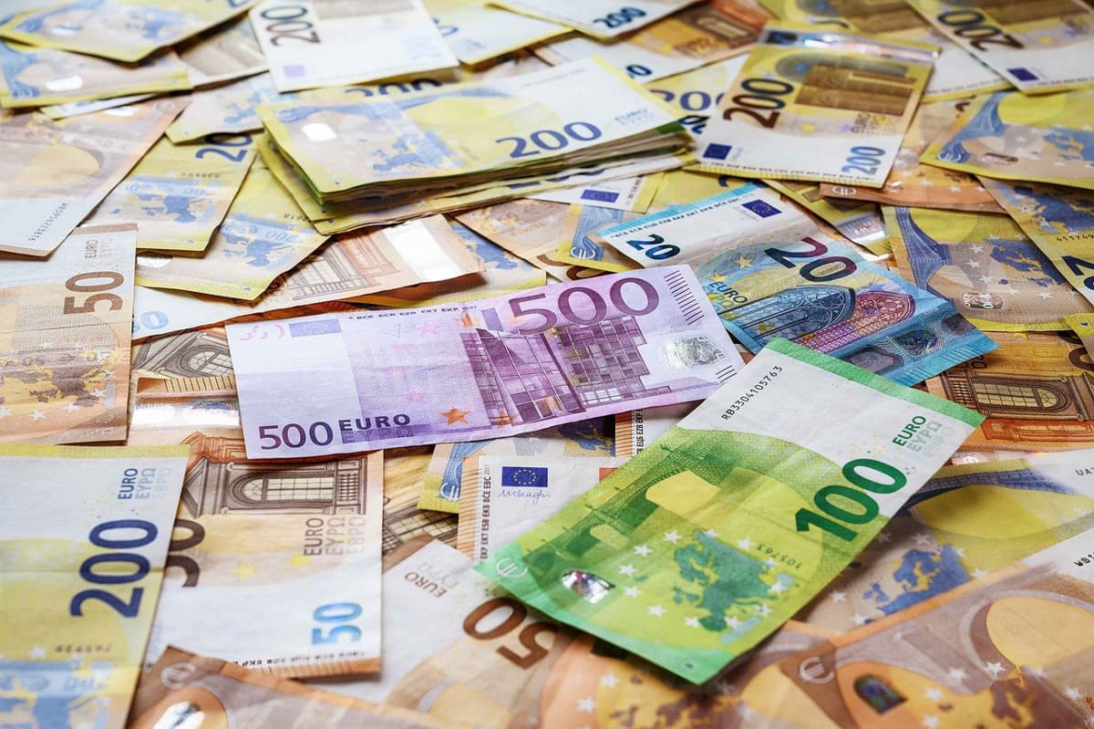 大量のユーロ紙幣