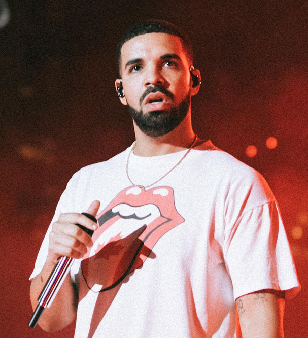 Drake the rapper on stage at a 2017 show