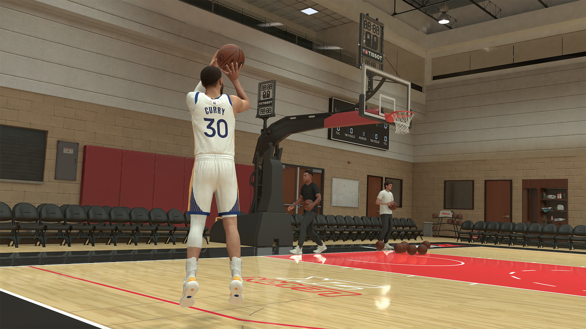 Stephen Curry dari Golden State Warriors menembak sendirian saat sesi latihan di NBA 2K25