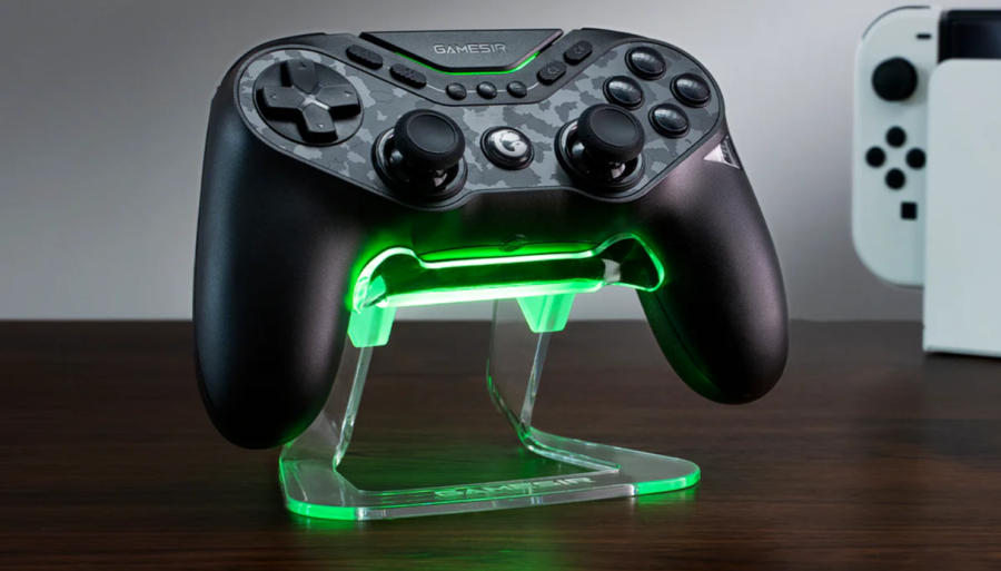 The GameSir Tarantula Pro can mechanically change its button to Xbox or Switch layouts, and it doesn’t do it how you might think