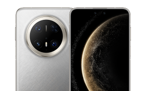 Huawei Mate 70 Pro, can see the top half of the device and the camera on the back. There is a side-by-side with another device next to it, with the screen visible and a moon on it.