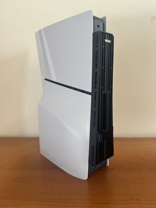 Artic S Ai powered cooler on PS5 Slim edition 