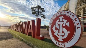 The crest of SC Internacional