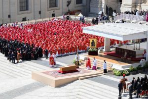 Image of the final valediction at the conclusion of the Solemn Requiem Mass for Pope Francis / In Italy, betting on the next pope is not culturally approved,  but the void has been filled with the emergence of Fantapapa, an online game inspired by fantasy sports.