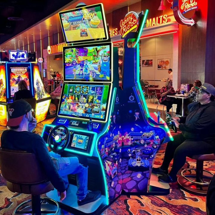 Live play of Running Rich GRAND PRIX / Running Rich GRAND PRIX is the latest arrival across many casino gaming floors in Las Vegas.