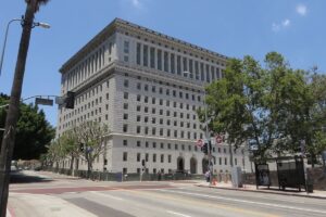 Los Angeles Justice Hall. Los Angeles lawyer suits the session, kick, and partners on the alleged illegal gambling episode