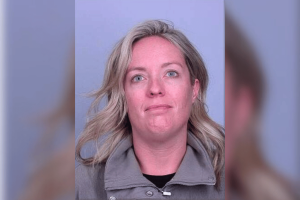 Minnesota's woman was sentenced after embezzlement of $ 2.7 million to finance gambling. Destiny Mckayla Combs, 37, has been granted 51 months in prison, followed by three years of supervision release, according to American lawyer Joseph Thompson.