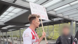 German man makes distinctive strikes to boost consciousness about risks of sports activities betting
