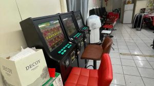 ny fire fighters find gambling den