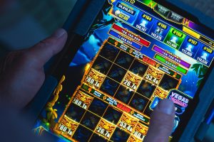 Safer playing messages may enhance gamblers’ use of protecting instruments Safer playing messages may enhance gamblers’ use of protecting instruments
