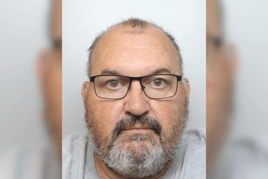 బిర్కెన్హెడ్ సంస్థలో జూదం-ఇంధనంతో £1.9M మోసం చేసిన ఫైనాన్స్ డైరెక్టర్ జైలు పాలయ్యాడు బిర్కెన్హెడ్ సంస్థలో జూదం-ఇంధనంతో £1.9M మోసం చేసిన ఫైనాన్స్ డైరెక్టర్ జైలు పాలయ్యాడు