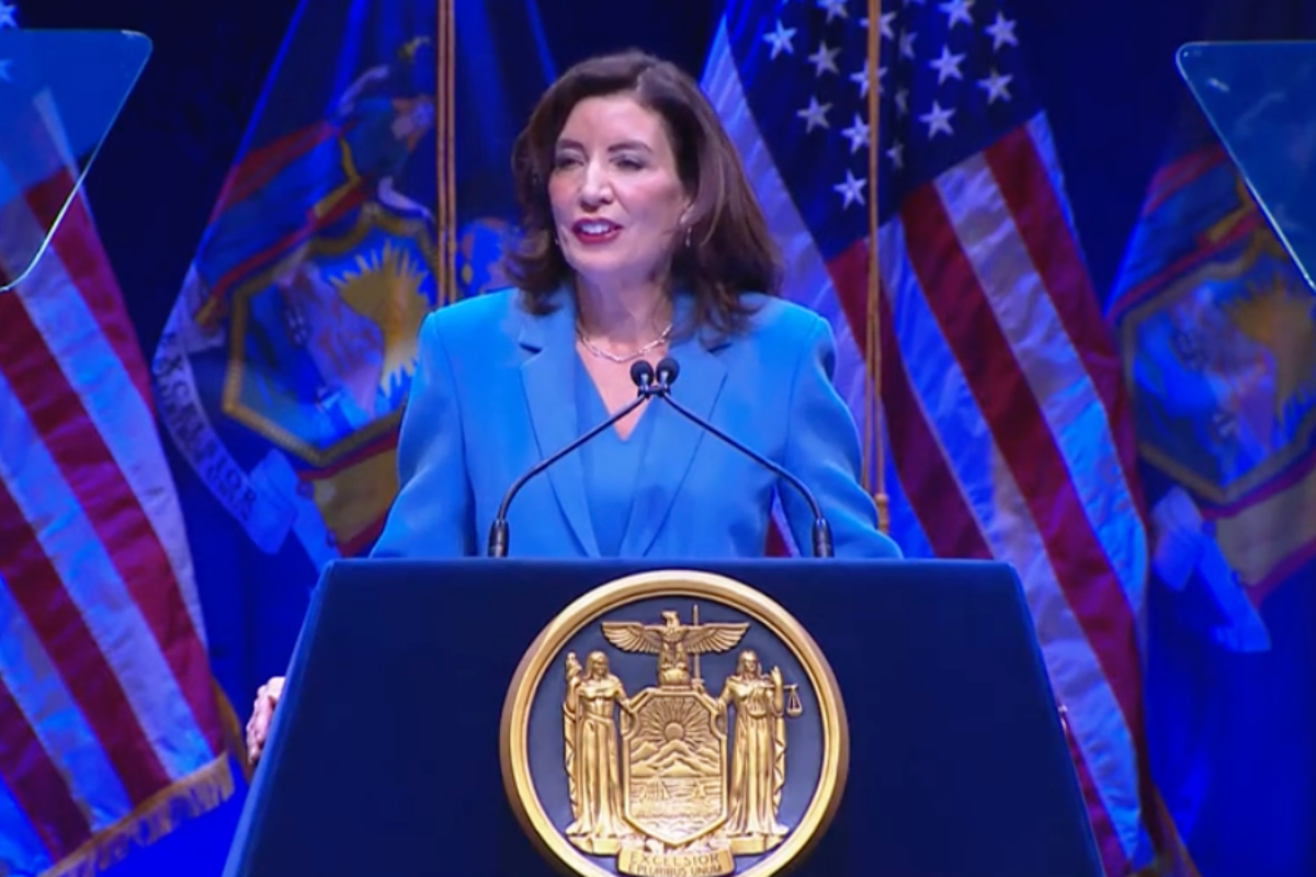 New York Gaming Commission applauds Hochul as state targets underage online betting