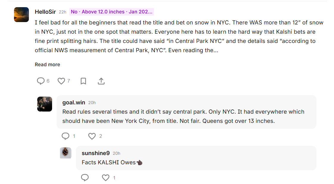 Captura de tela de uma discussão do mercado de previsão de Kalshi mostrando usuários debatendo uma aposta na queda de neve na cidade de Nova York. Os comentários argumentam que o mercado foi enganoso porque foi resolvido com base na queda de neve no Central Park, embora outros bairros de Nova York, como Queens, tenham recebido mais de 30 centímetros de neve.