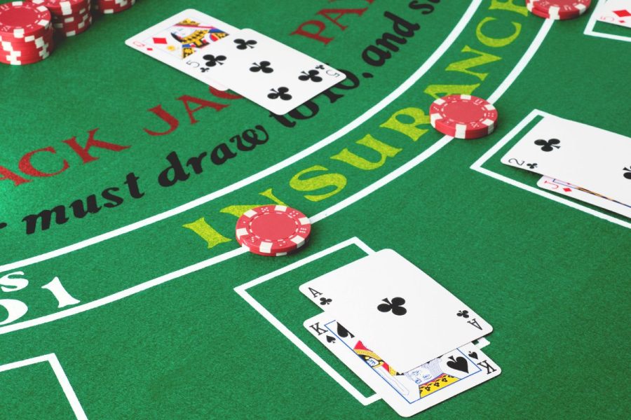 Learn the Rules of When to Hit or Stand When Playing Blackjack