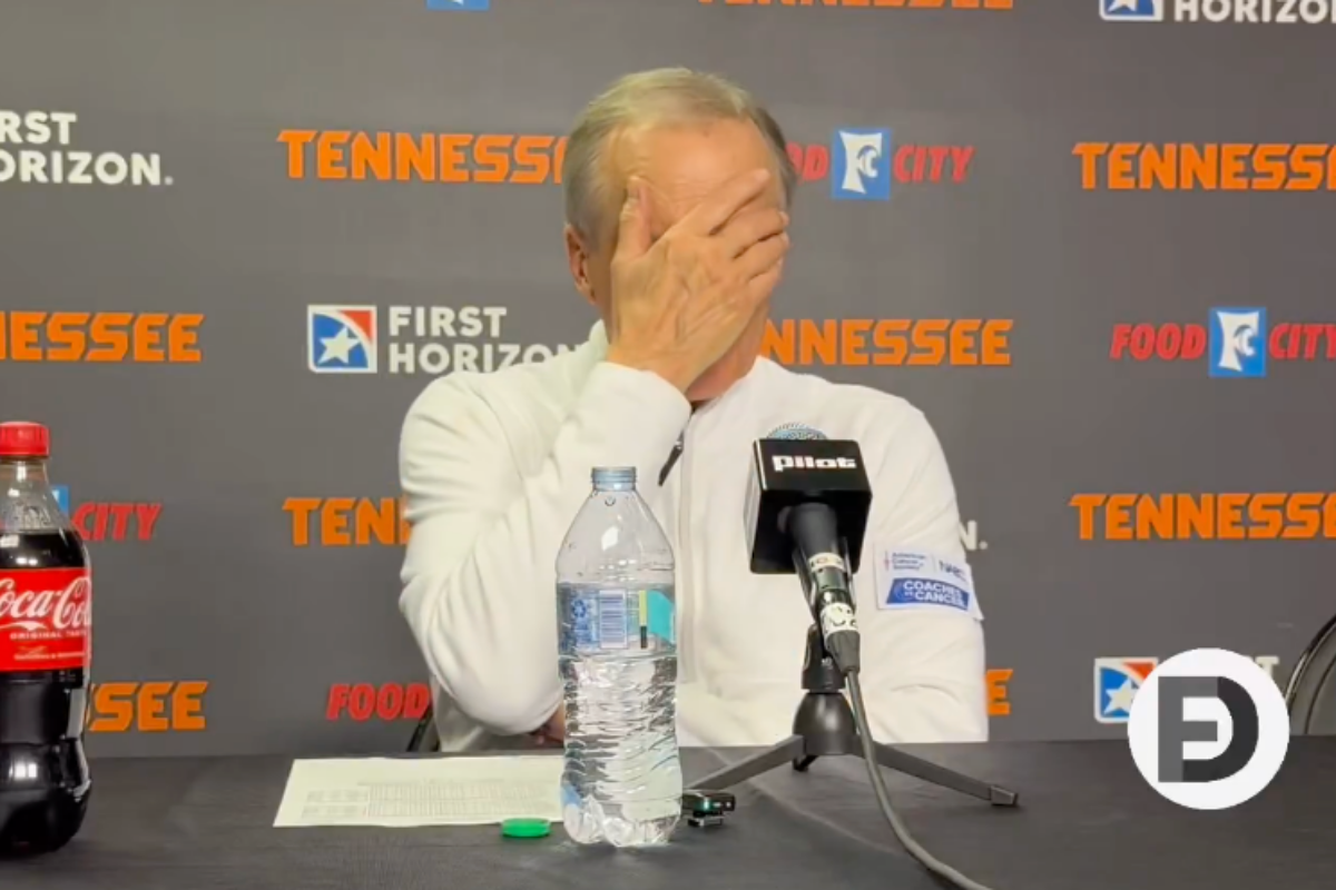Tennessee coach Rick Barnes makes joke about players betting on games