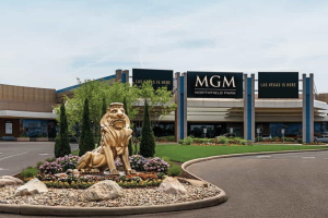 MGM Northfield Park casino entrance in Ohio with lion statue after MGM Resorts $546 million sale to Clairvest Group