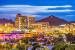 Phoenix, Arizona skyline at dusk with downtown buildings and A Mountain, illustrating Arizona gaming regulator enforcement news. Arizona orders five online gambling operators to halt activities 
