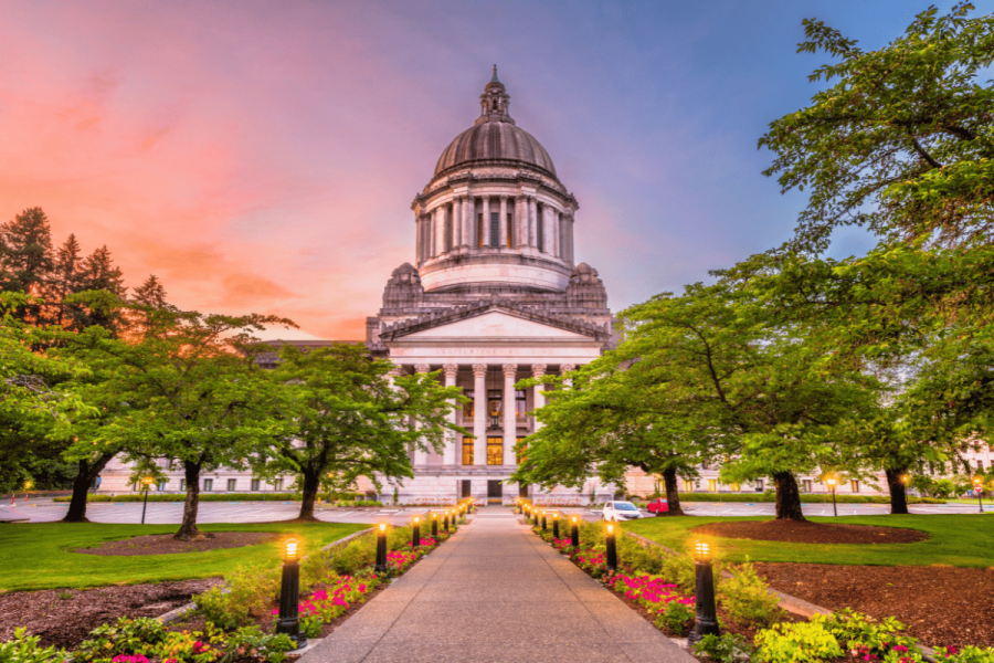 Lawmakers Advance Bipartisan Federal Reform Bill