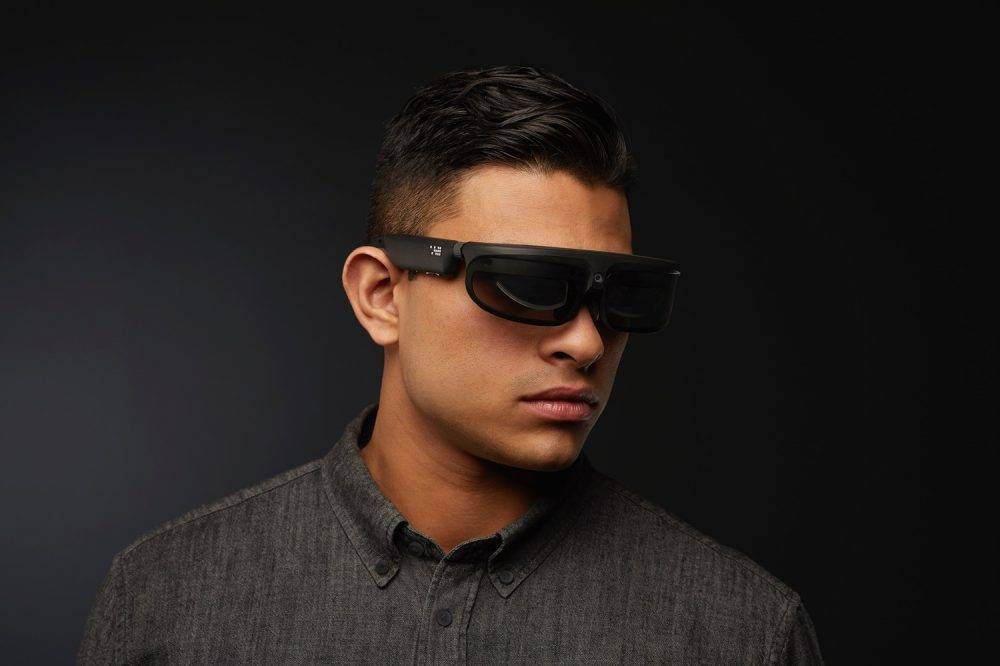 odg-r-8-augmented-reality-glasses